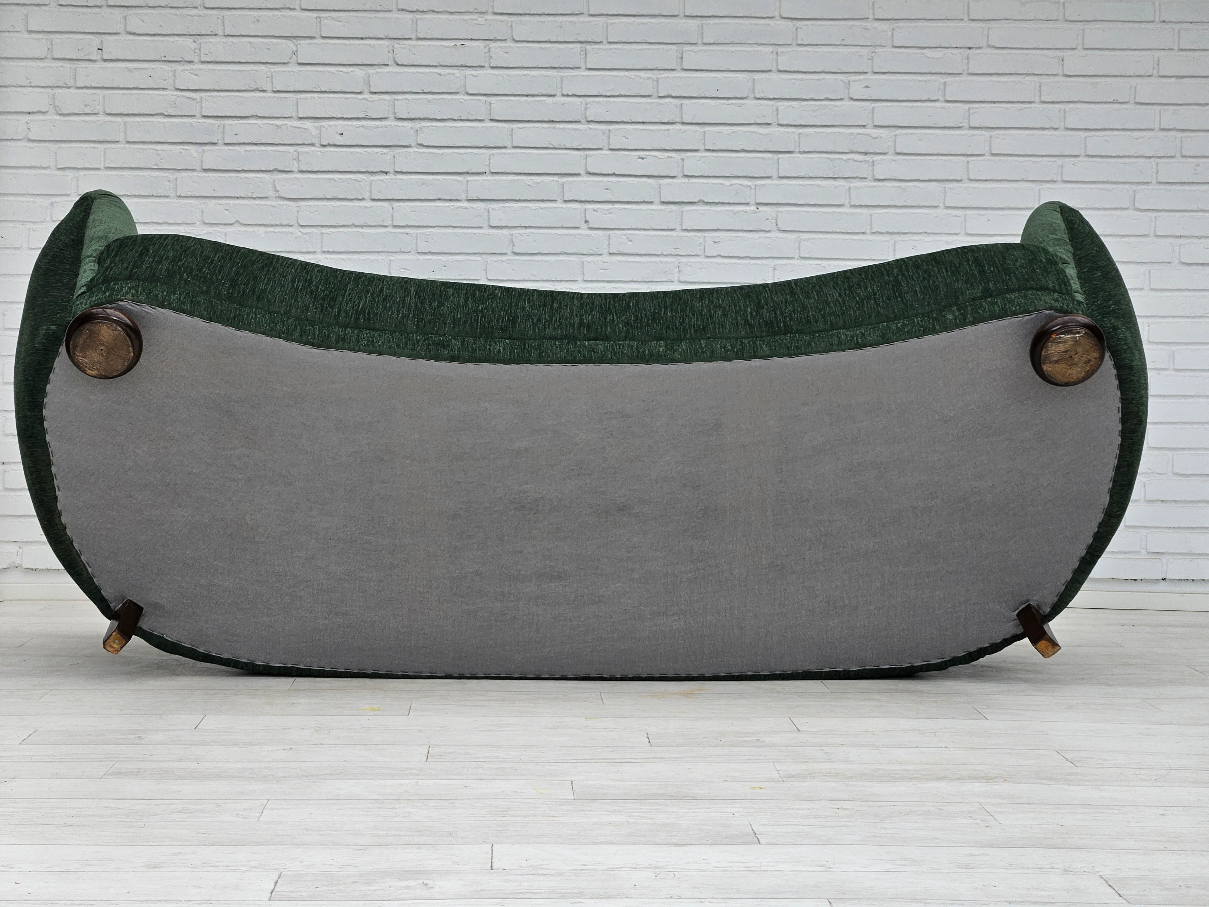 1960erne, Dansk design, renoveret 3 pers. "Banana" sofa, vintage velour.