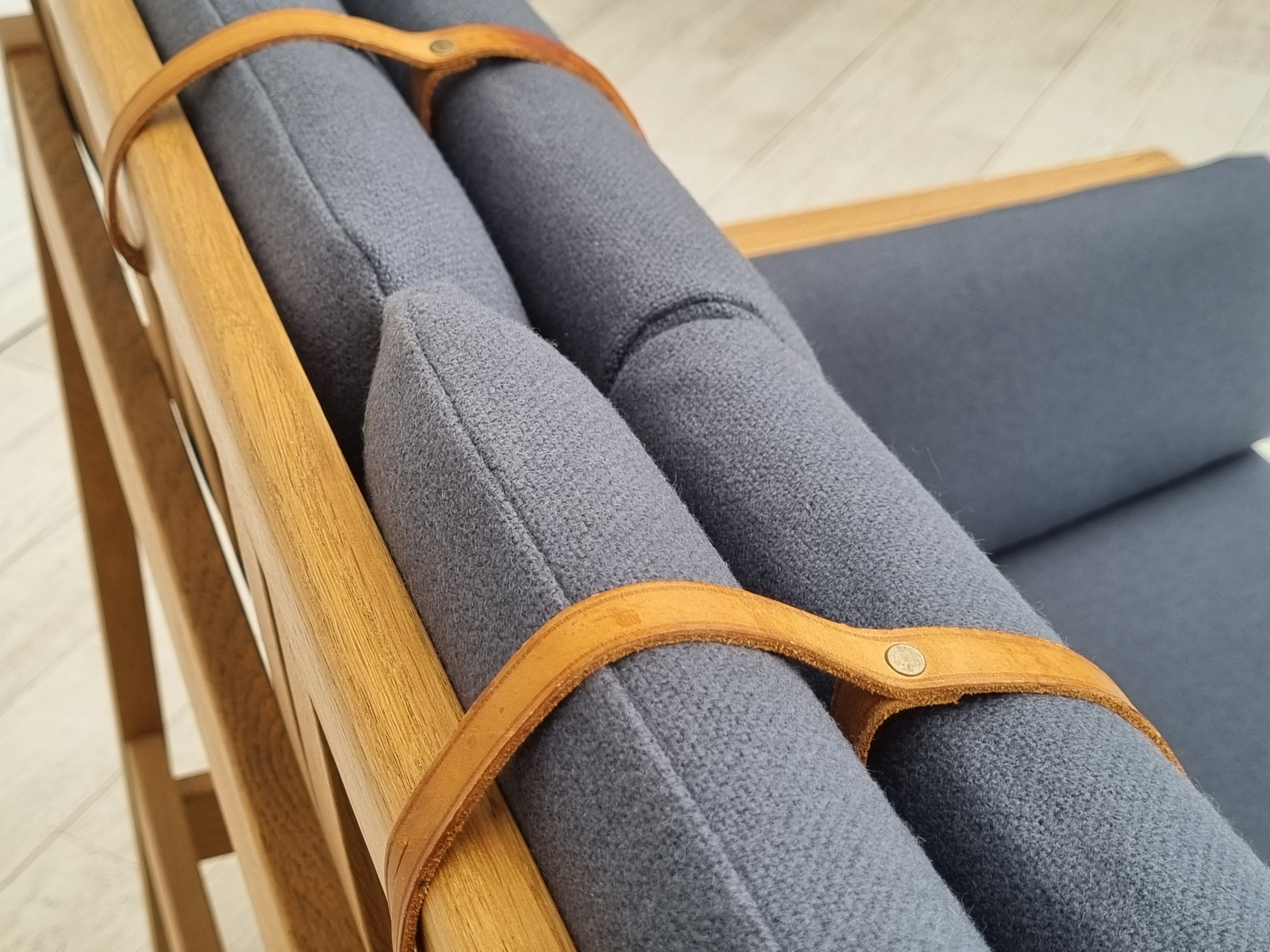 70erne, Dansk design af Børge Mogensen, renoveret sofa, model 2252, egtræ, møbeluld
