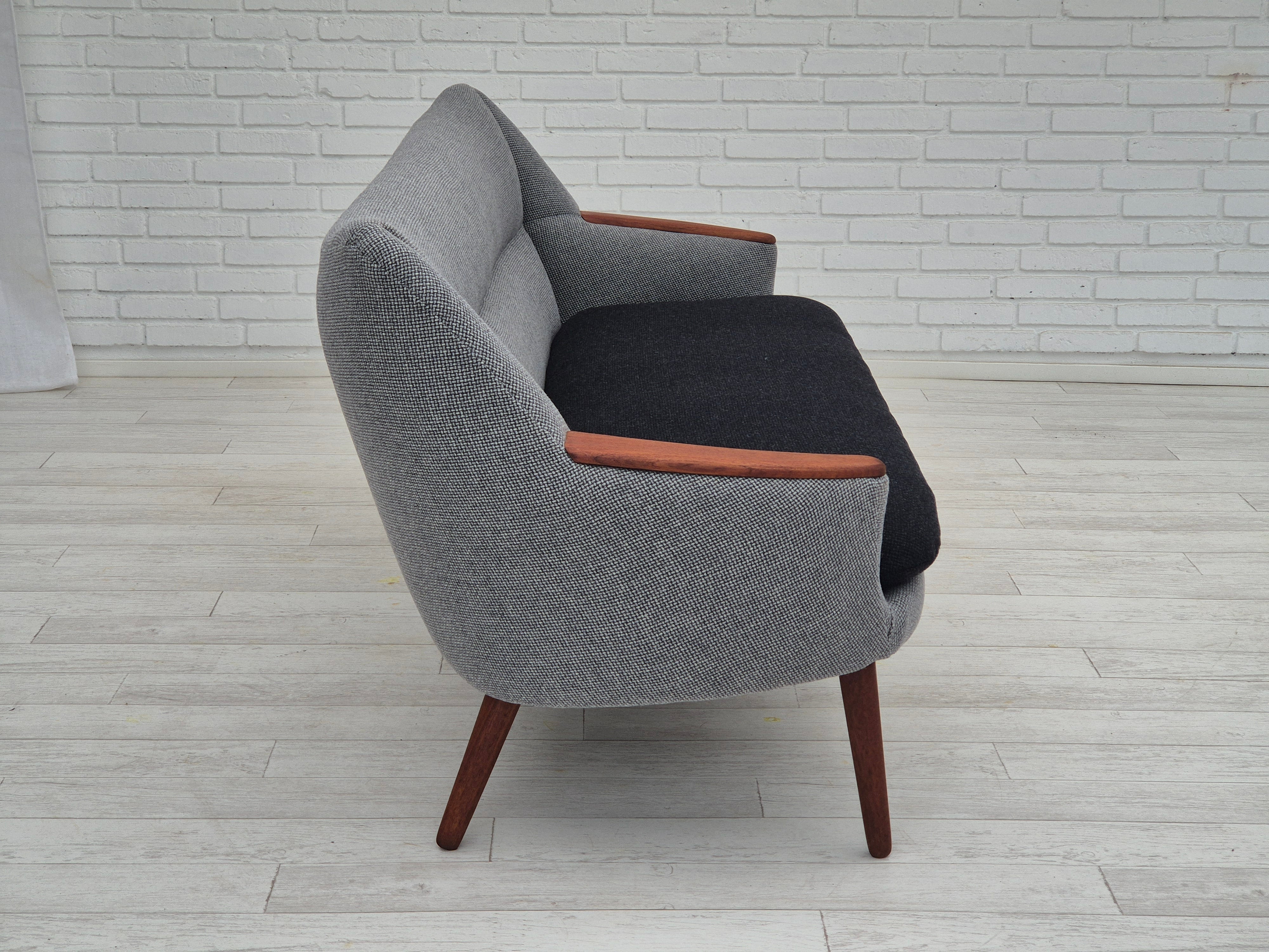 1960erne, Dansk sofa af Kurt Østervig model 58, total renoveret, møbeluld, teaktræ.