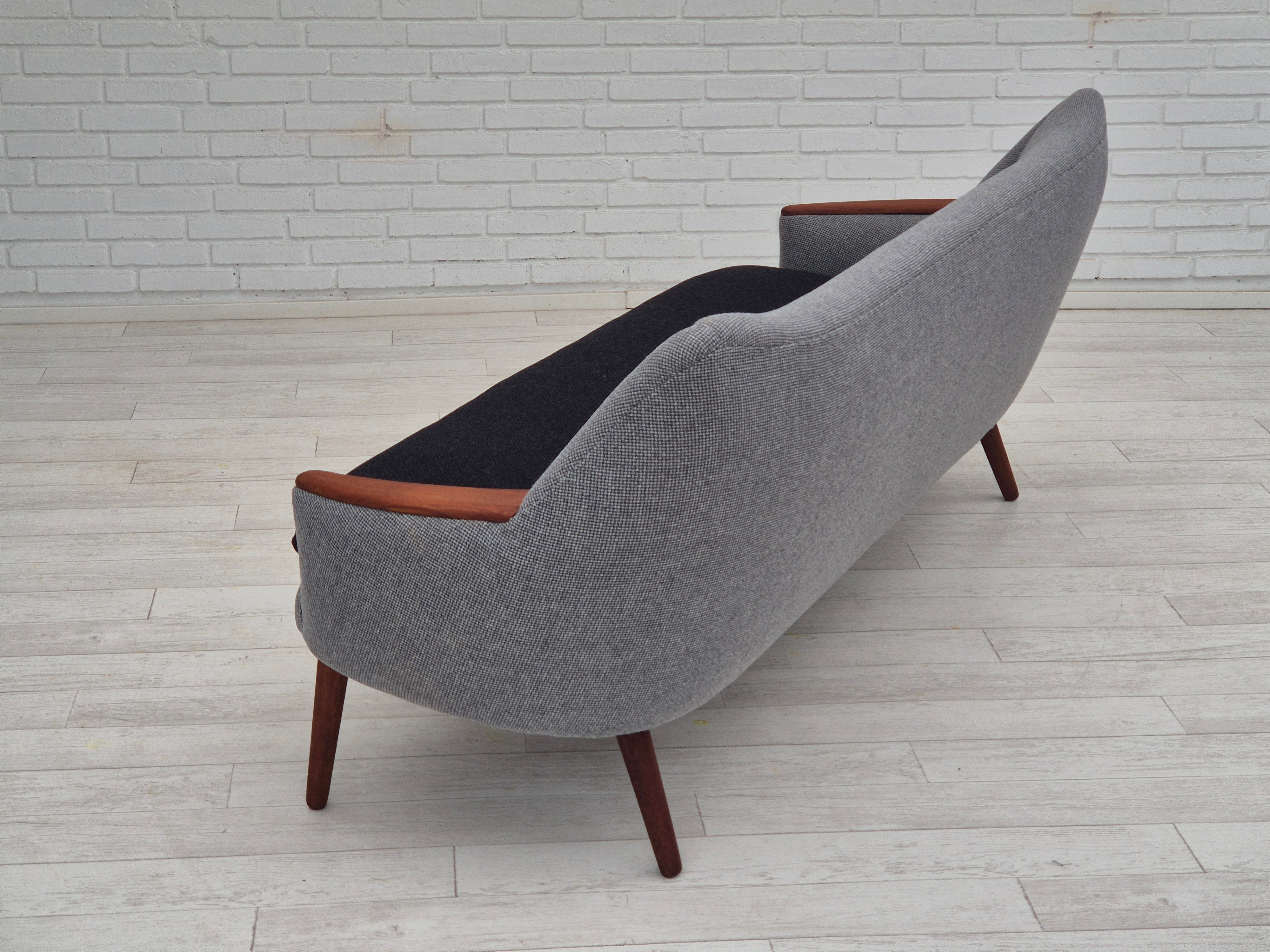 1960erne, Dansk sofa af Kurt Østervig model 58, total renoveret, møbeluld, teaktræ.