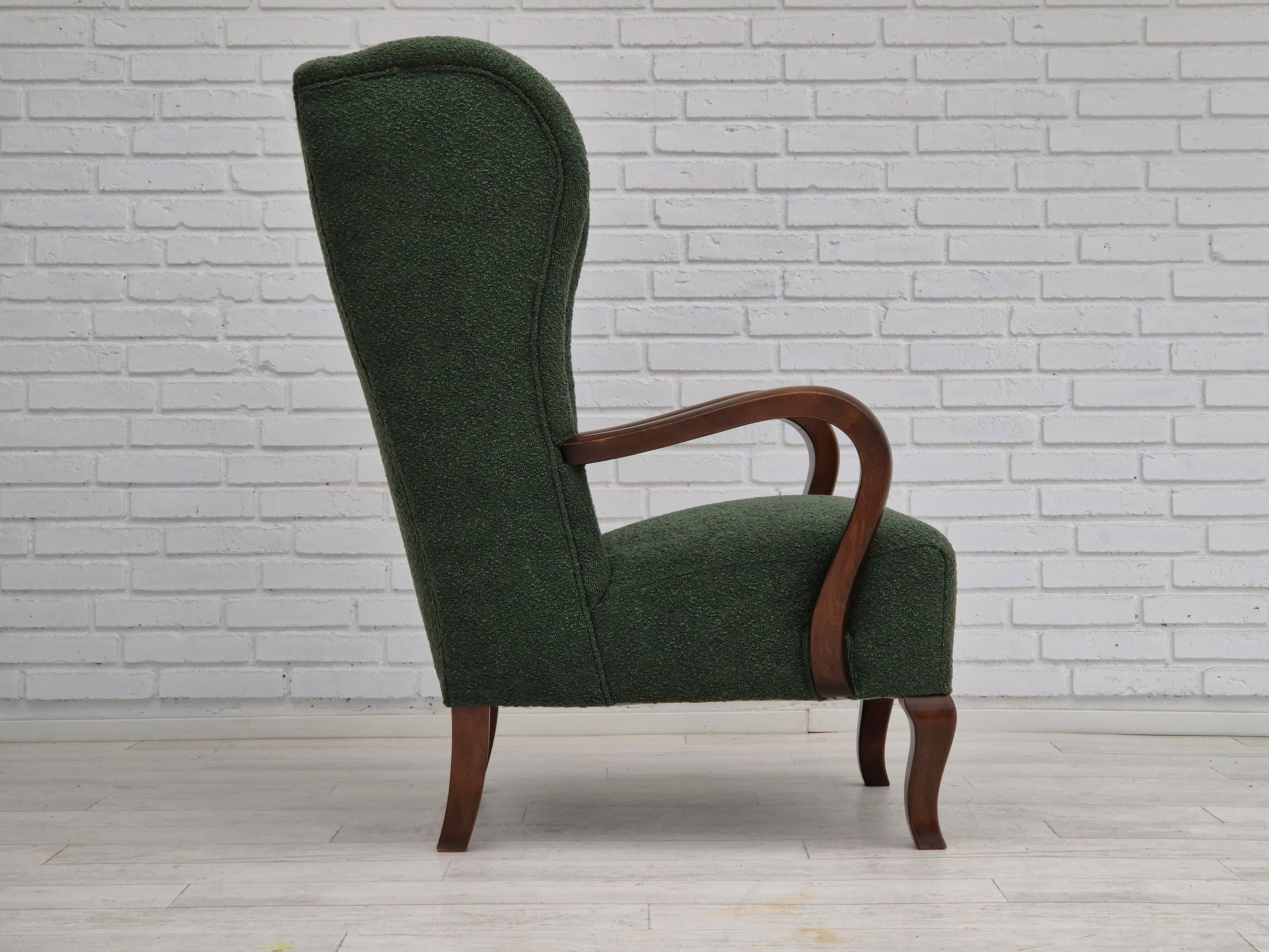 1950erne, Dansk design, renoveret højrygget øreklapstol, flaske grøn, bøgtræ.