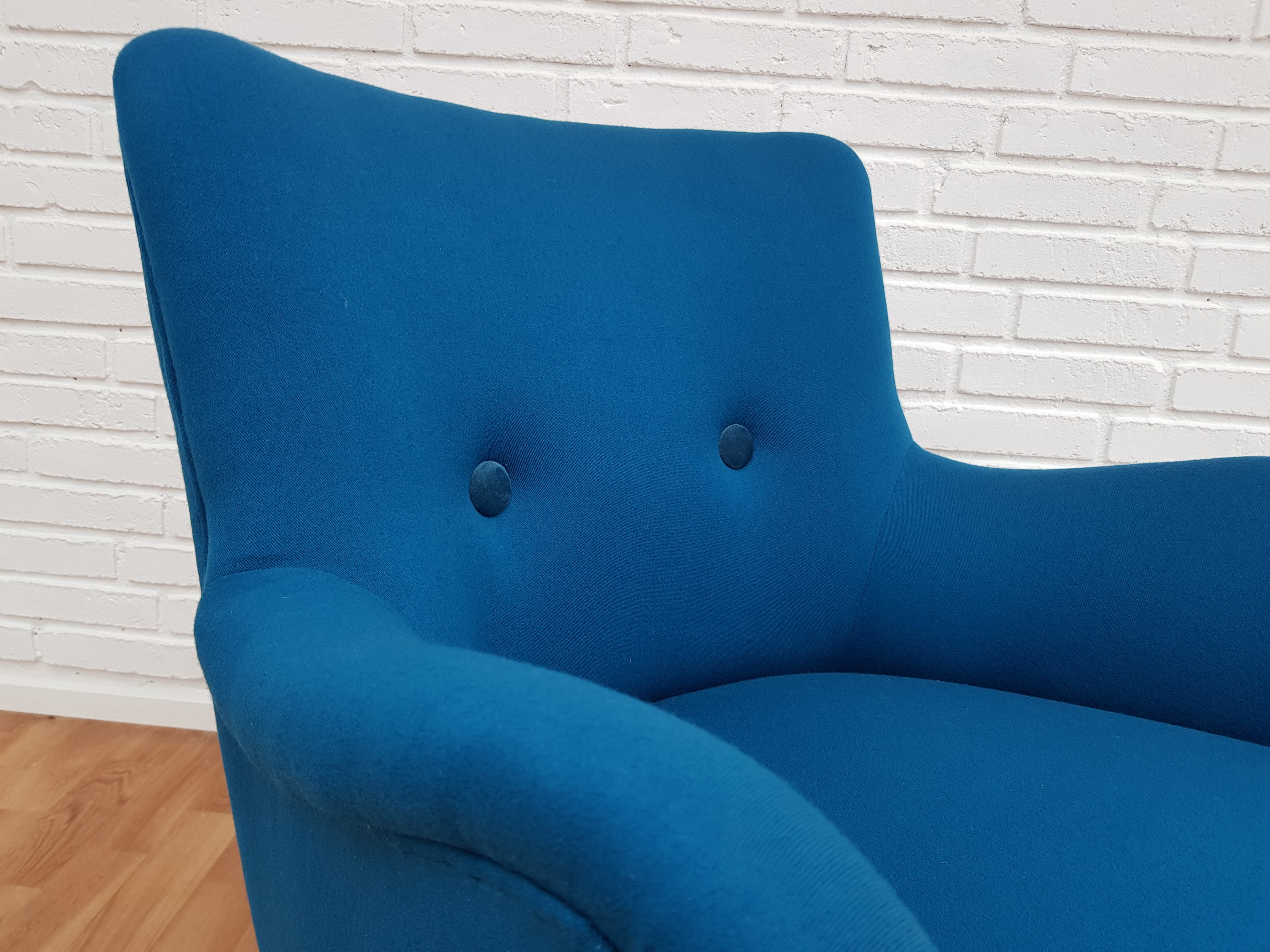 Dansk designet lænestol 70'ere, møbeluld, bøgtræ, total renoveret