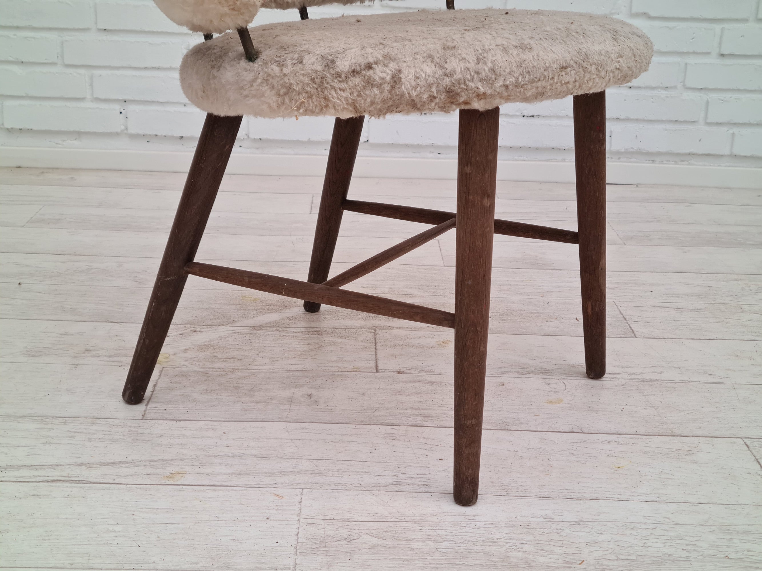 Dansk lille lænestol, 60erne, teaktræ - til renovering
