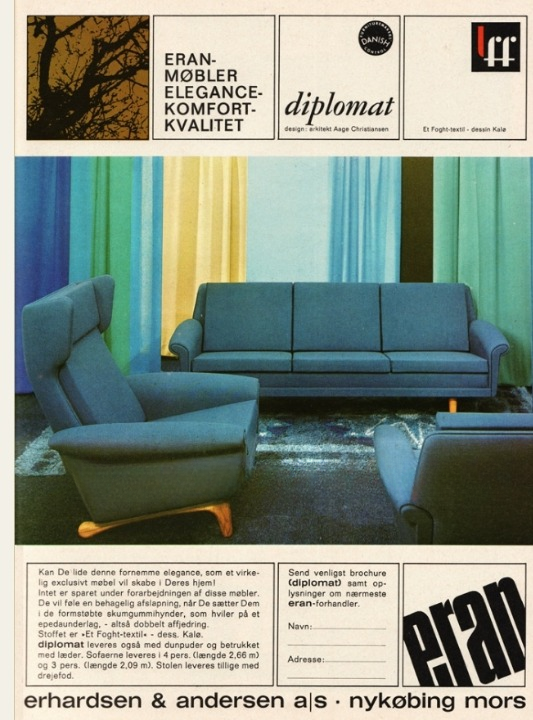 70erne, Dansk design af Aage Christiansen, total renoveret hvilestol model "Diplomat", møbeluld.